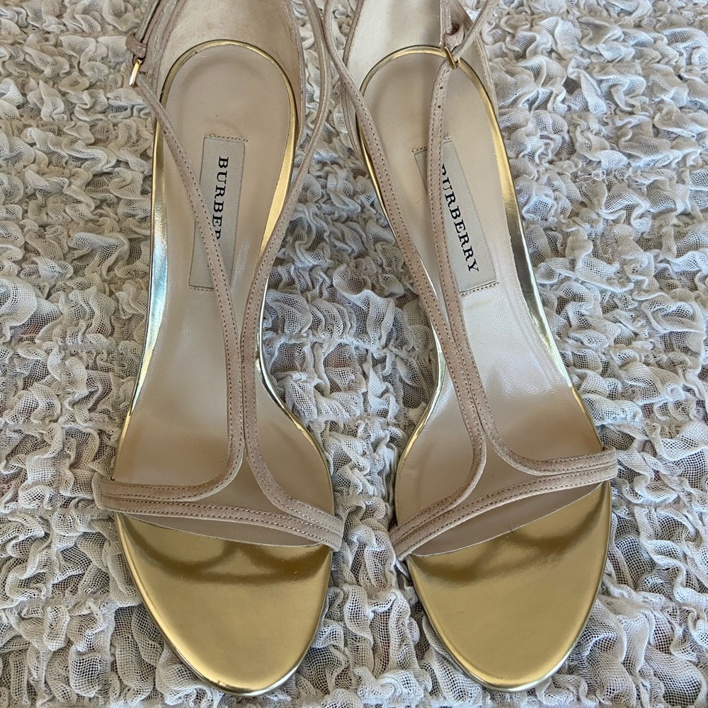 Burberry Annabel Heels - Picture 3 of 8
